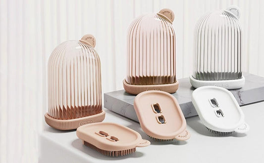 AILEXIM Travel Soap Case with Bath Brush | Transparent Leakproof, Waterproof & Portable for Bathroom, Camping, Gym | Travelling Accessories (Pack of 1)