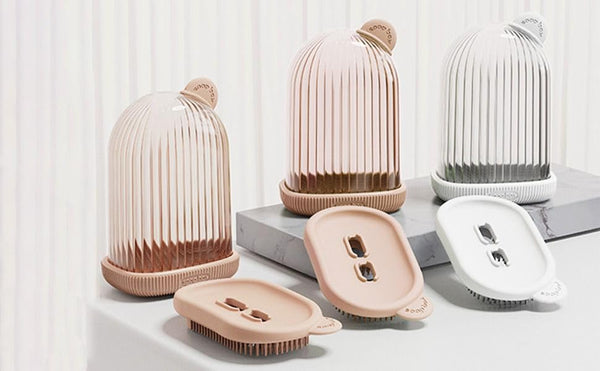 AILEXIM Travel Soap Case with Bath Brush | Transparent Leakproof, Waterproof & Portable for Bathroom, Camping, Gym | Travelling Accessories (Pack of 1)